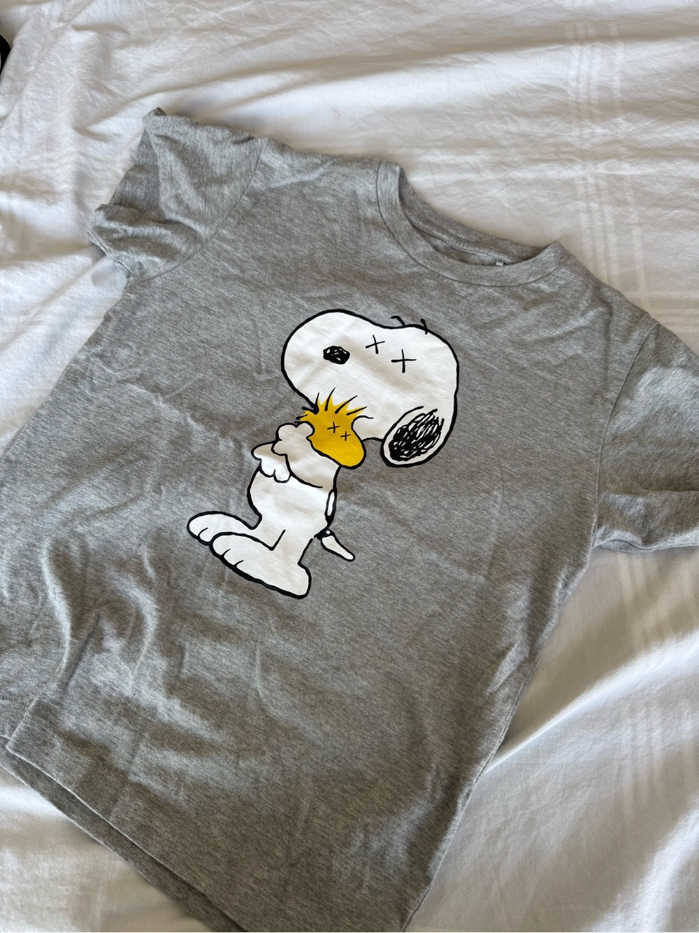 RARE KAWS X UNIQLO X SNOOPY SHIRT